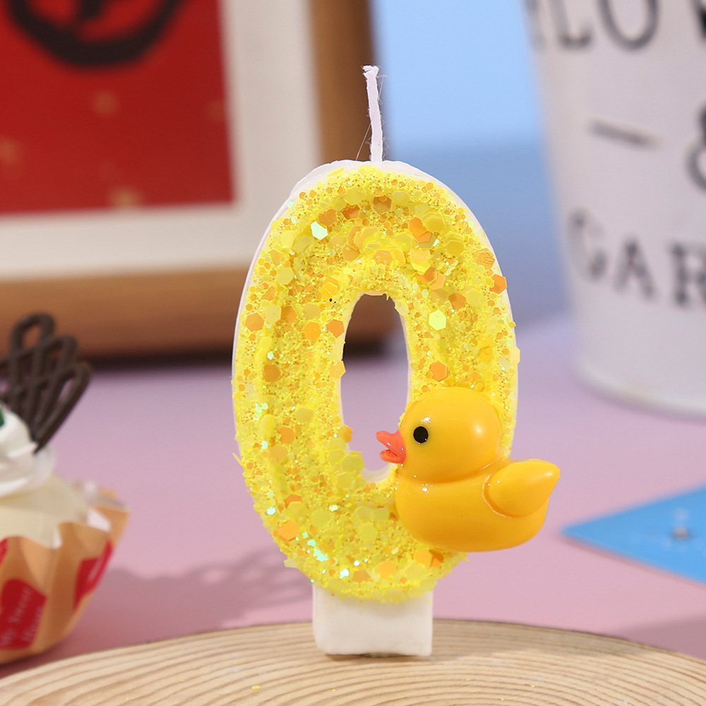 Bright Yellow Little Yellow Du - огляд і ціна Holiday Candle Set