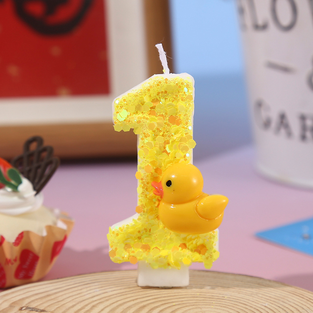 Bright Yellow Little Yellow Du - огляд і ціна Holiday Candle Set
